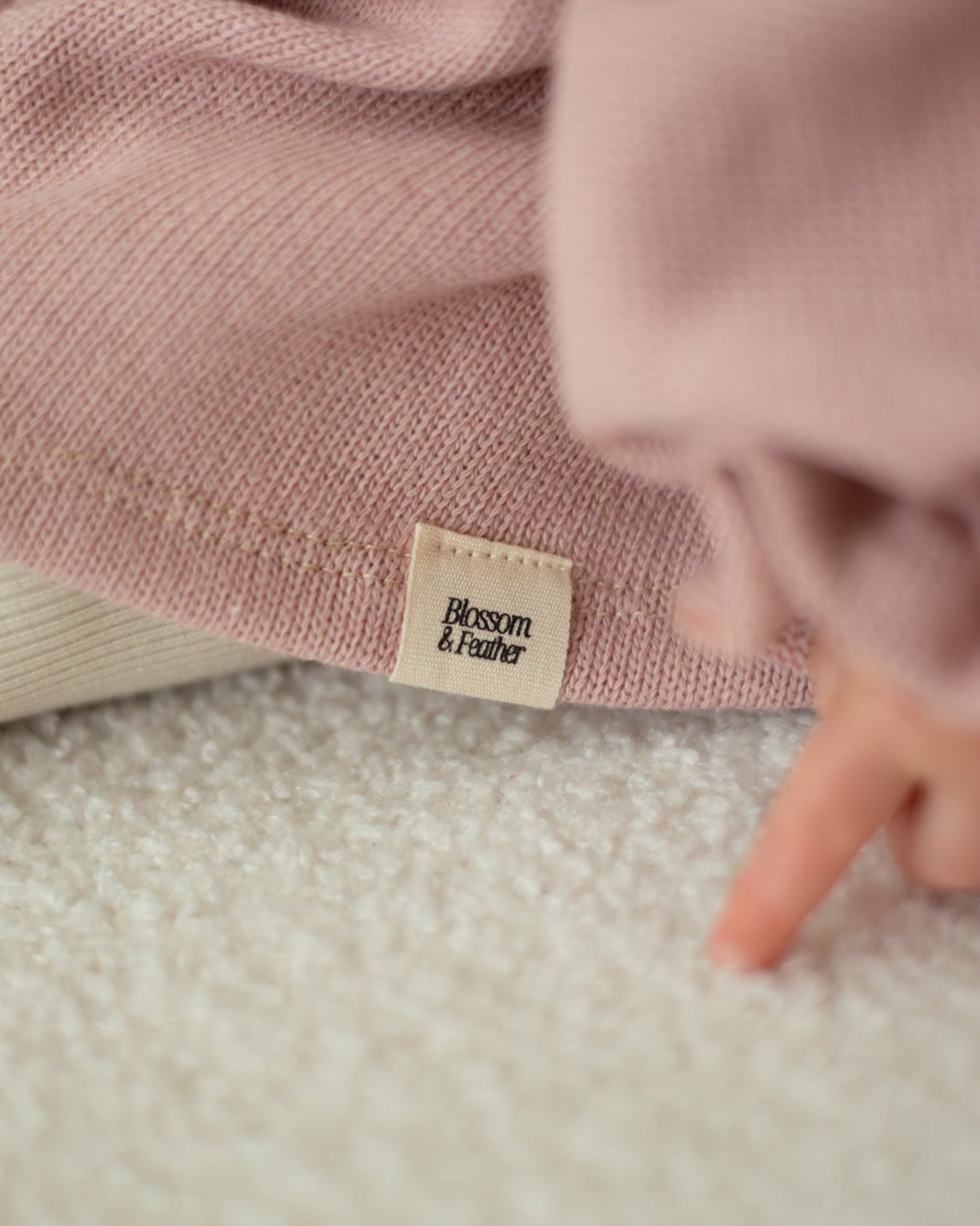 Vestje | 100% Baby knit | Oudroze afbeelding 5 - Blossom & Feather