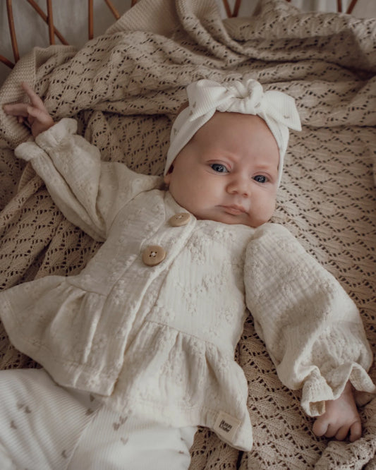 Vestje | Broderie | Ecru afbeelding 2 - Blossom & Feather