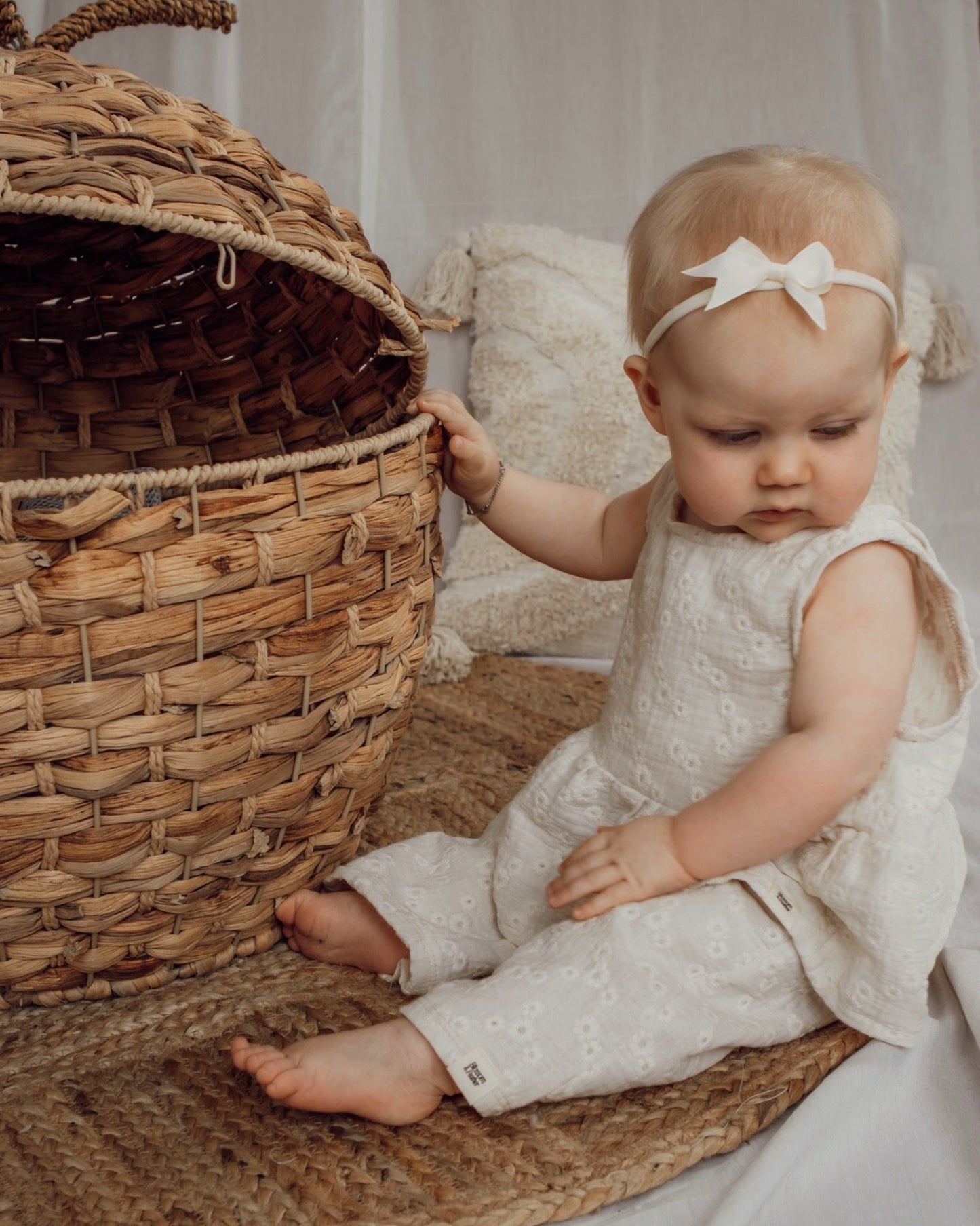 Wide leg | Broderie | Ecru afbeelding 2 - Blossom & Feather